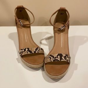 Report Footwear-Dhruv Ankle Strap Wedge-Stitch Fix